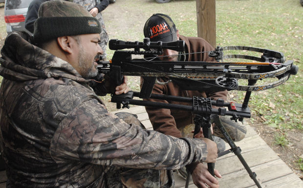 111114-blm-loc-1deerhunters